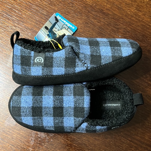 NWT Cobian Men's Log Cabin Slippers House Shoes Black & Blue Checkered Surf $40 - Picture 2 of 9